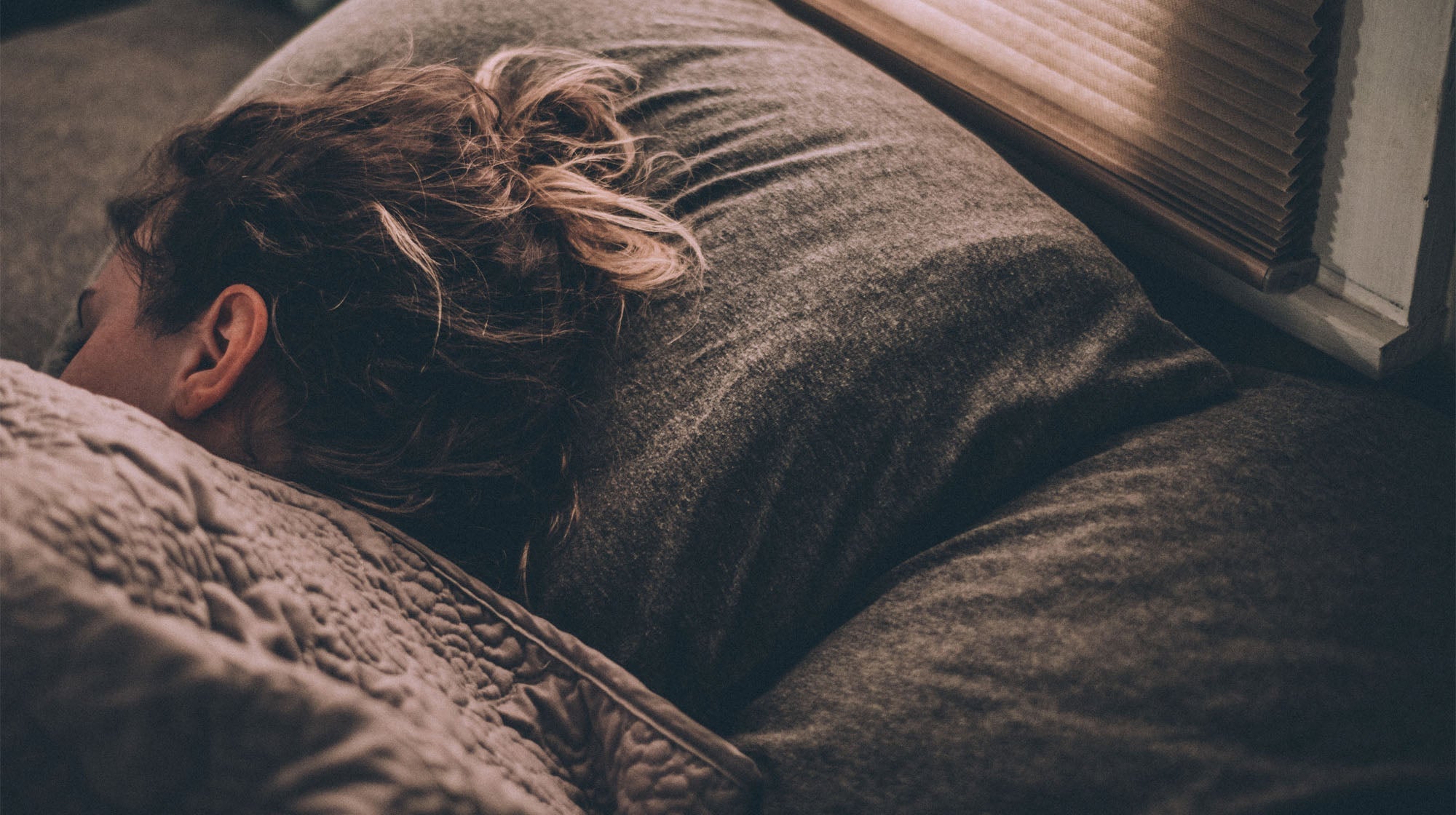 A Bedtime Routine to Improve Your Sleep This Winter