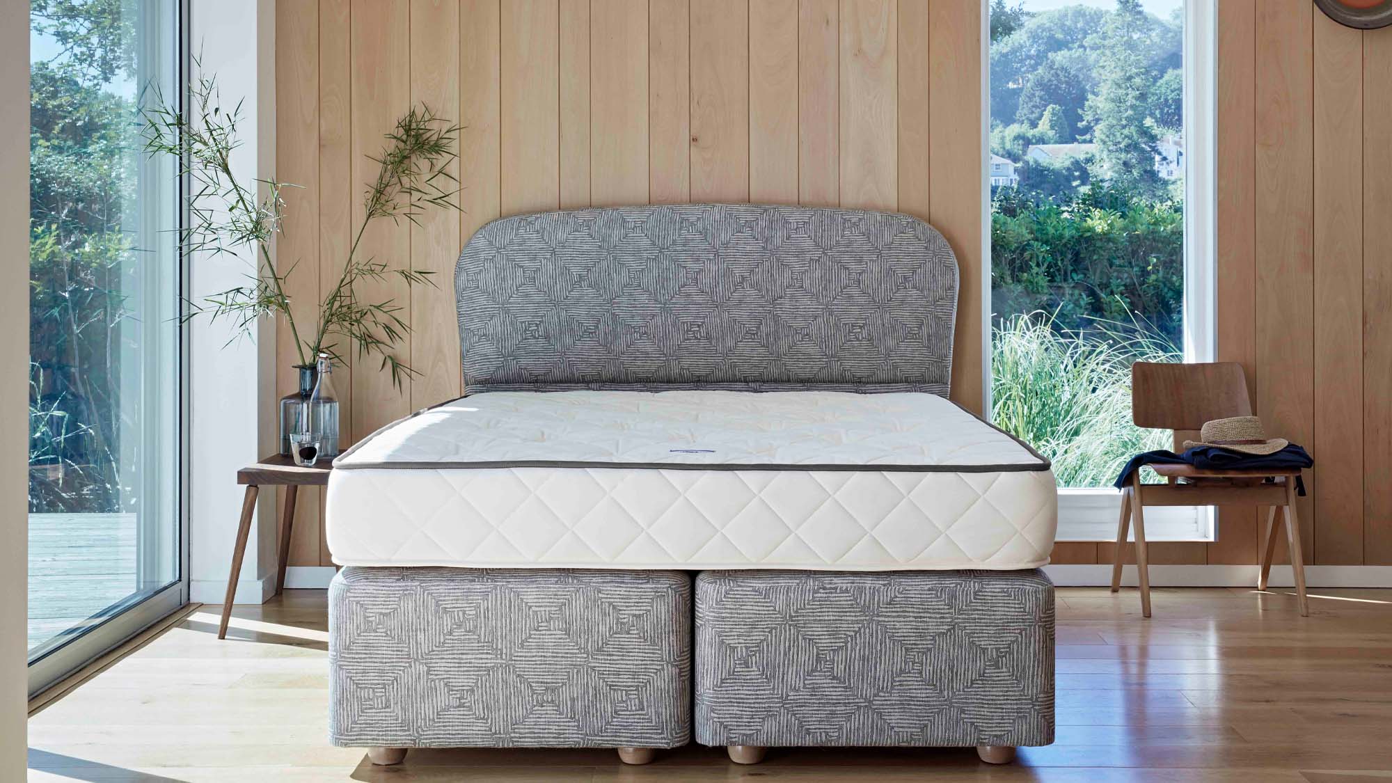 Regular queen on sale size mattress