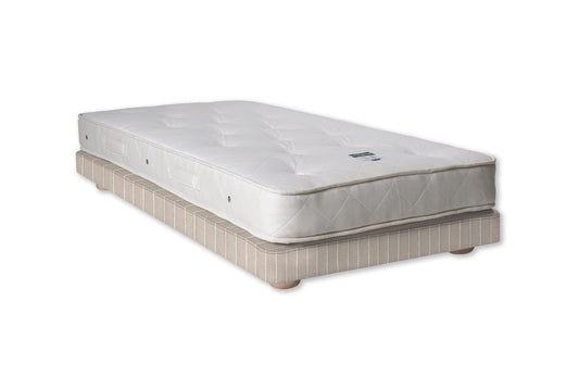 The Gulliver Floor Bed | Bouclé - Stripe