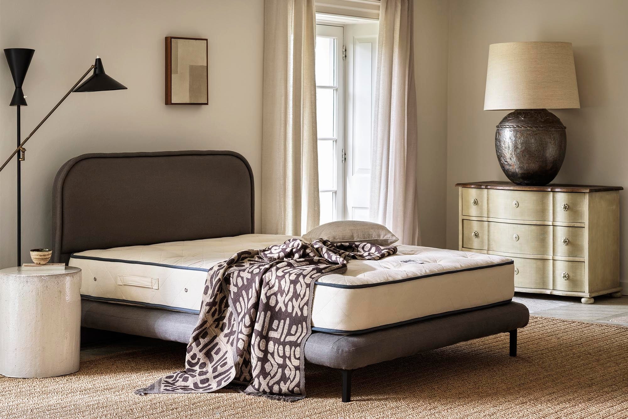 The Ashford Bed – Naturalmat