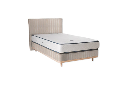The Otterton Bed | Bouclé - Stripe