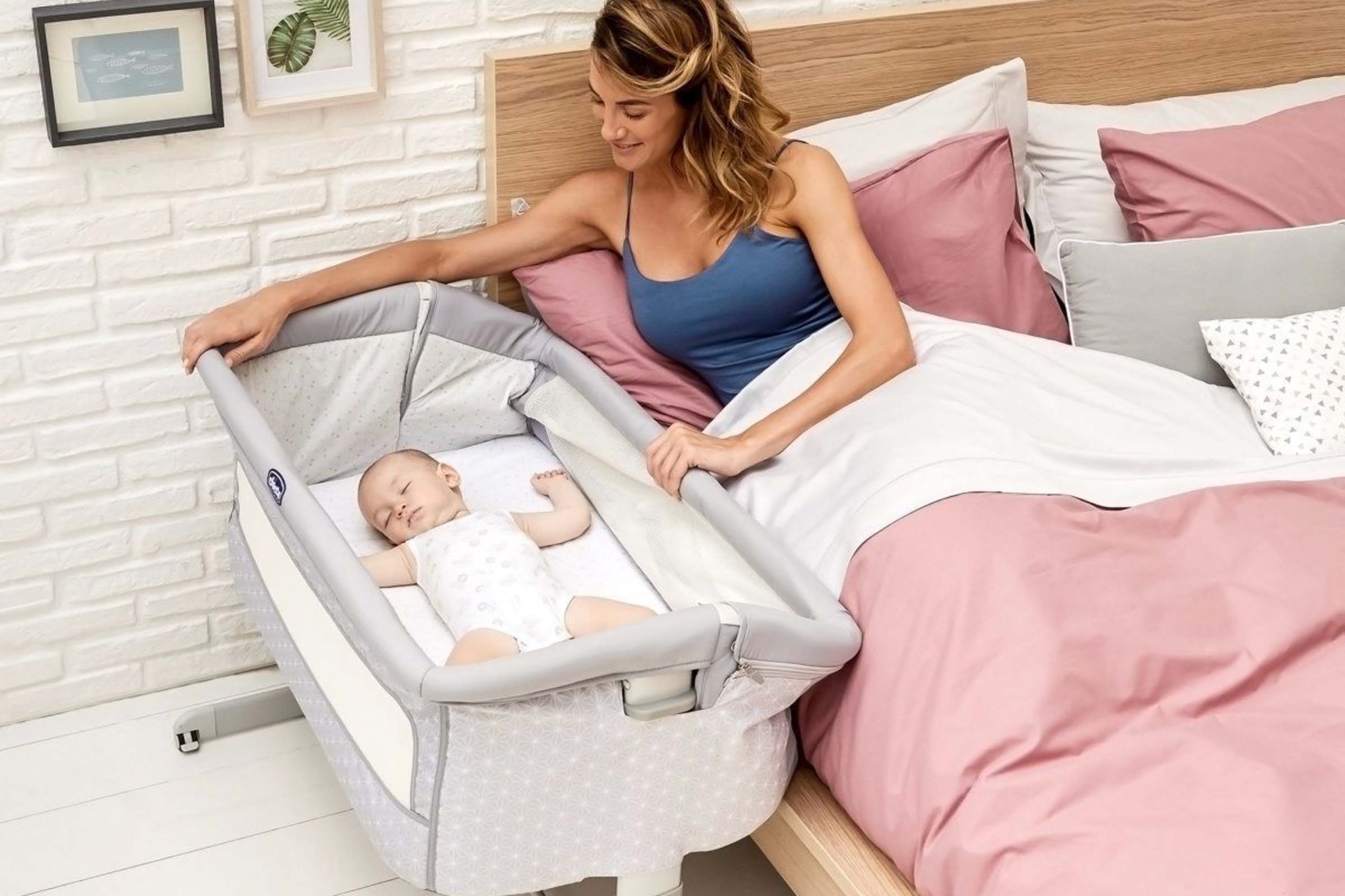 Chicco next to 2025 me crib new mattress