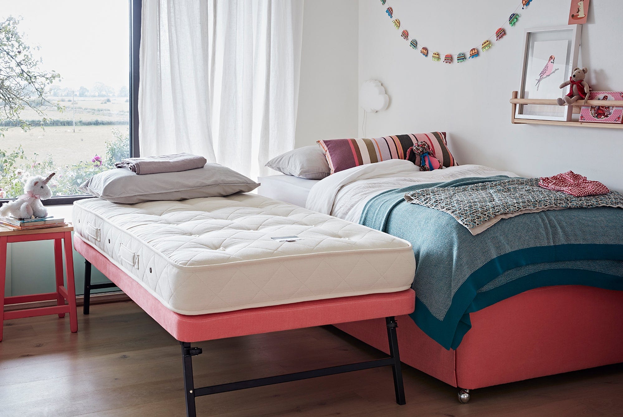 Trundle beds for store adults with mattress